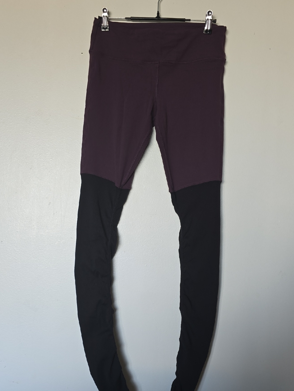 ALO Yoga Plum Performance Leggings